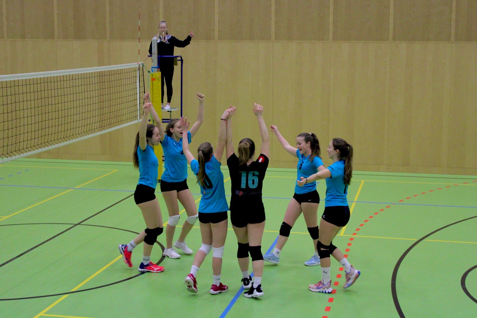 u20_17-04-23_23