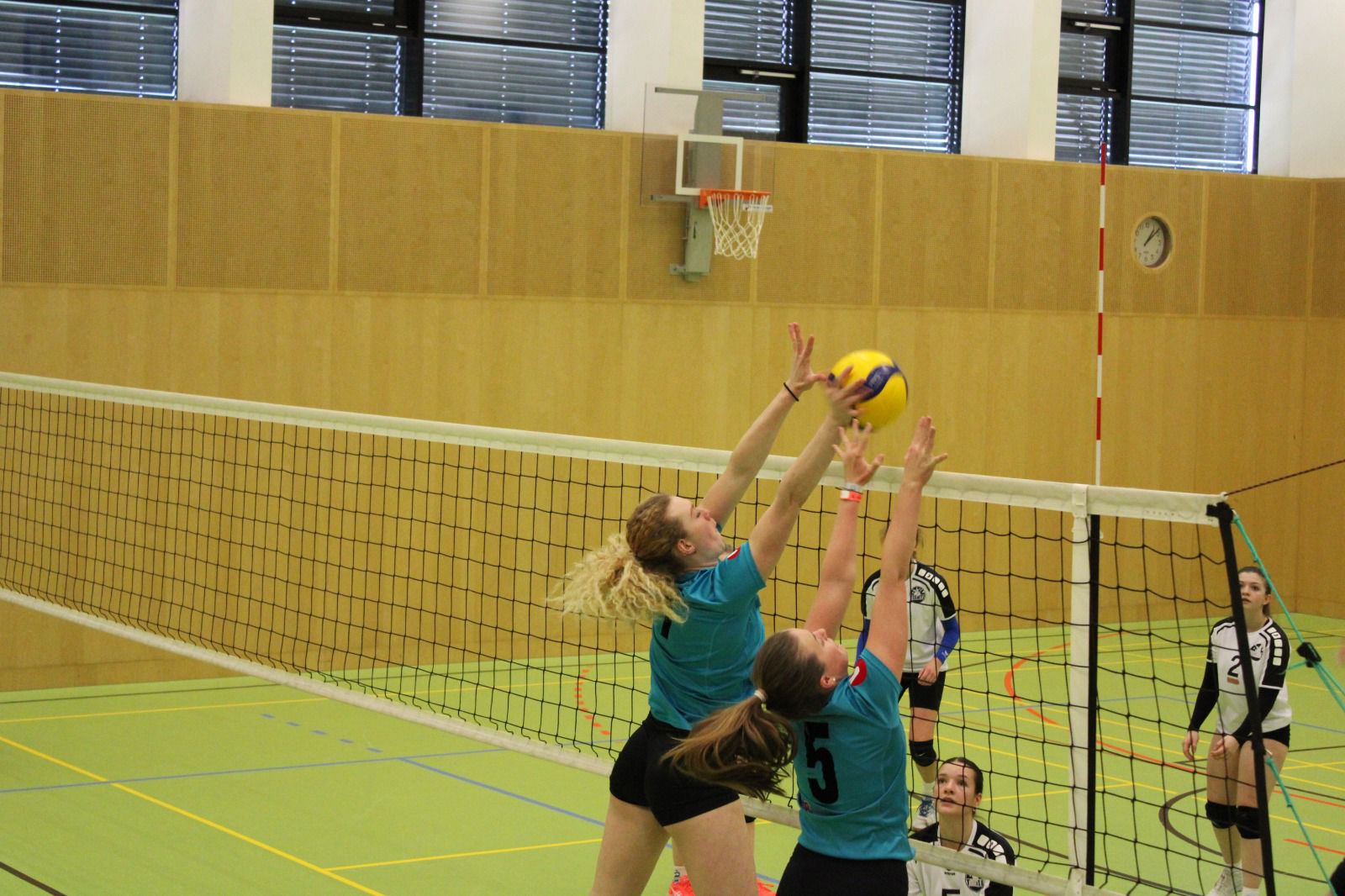 u20_17-04-23_13